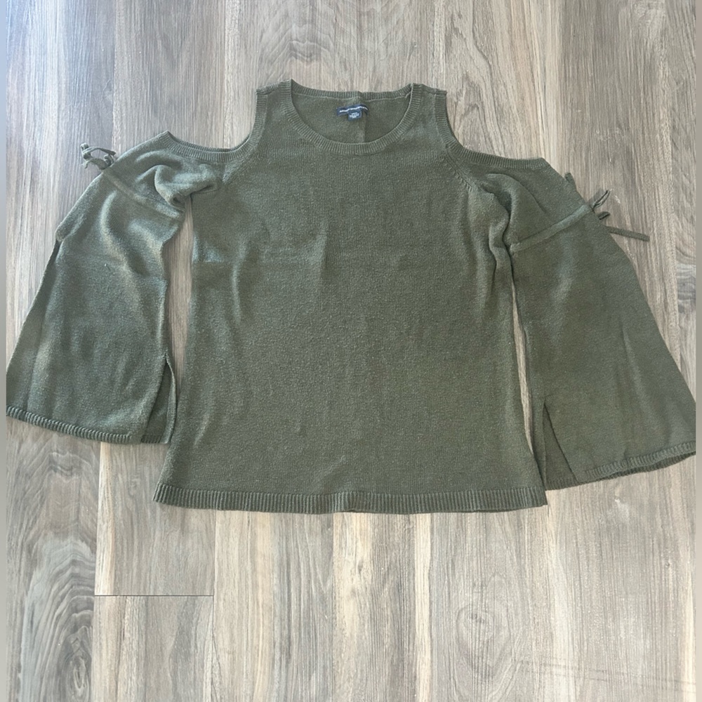 American Eagle green sweater